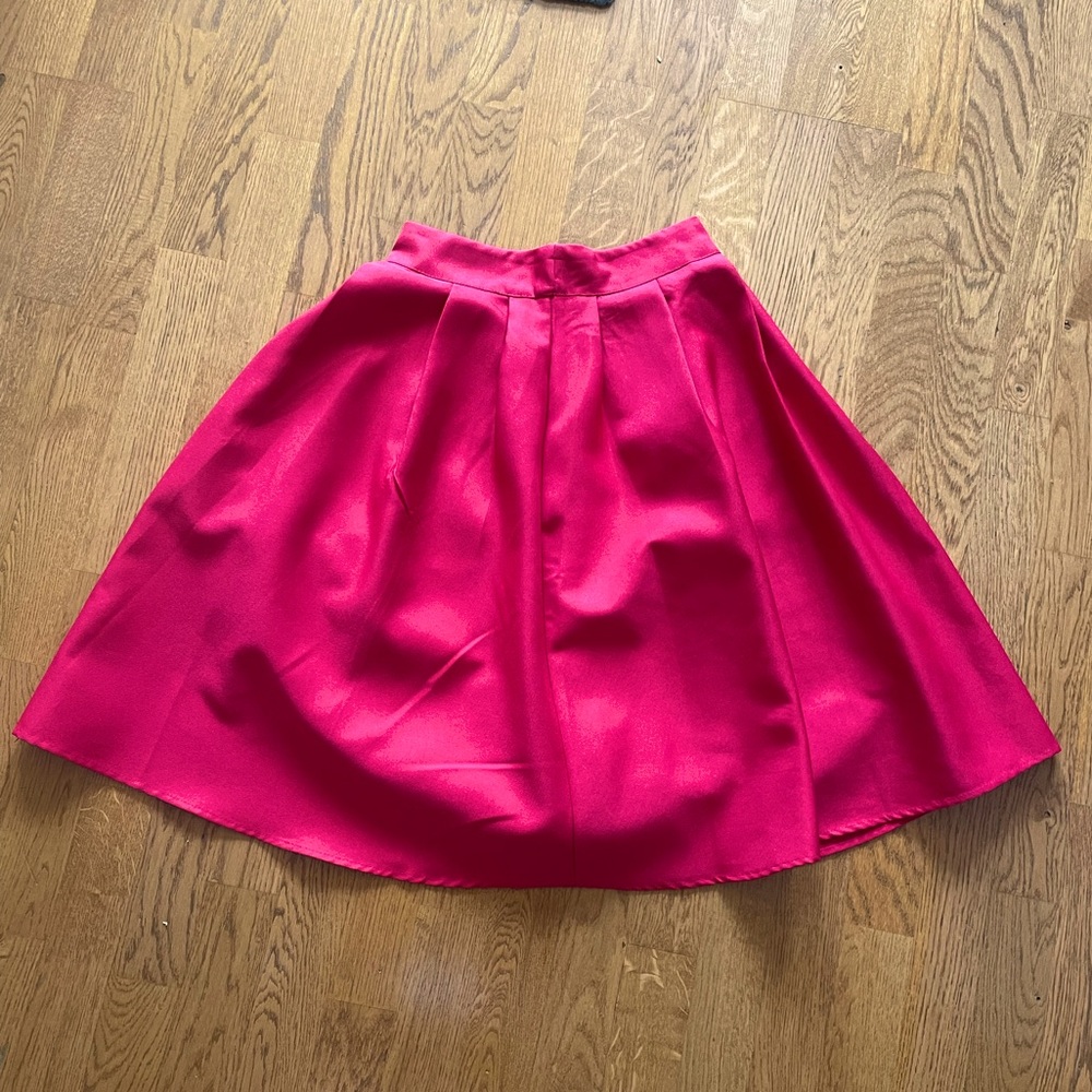 Red pleated midi circle skirt M Medium